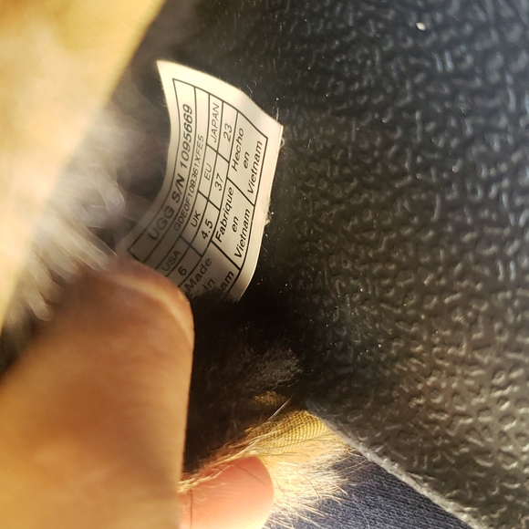 UGG Limited Edition Brown/Black Royale Genuine Lamb Fur Slides - Picture 8 of 8